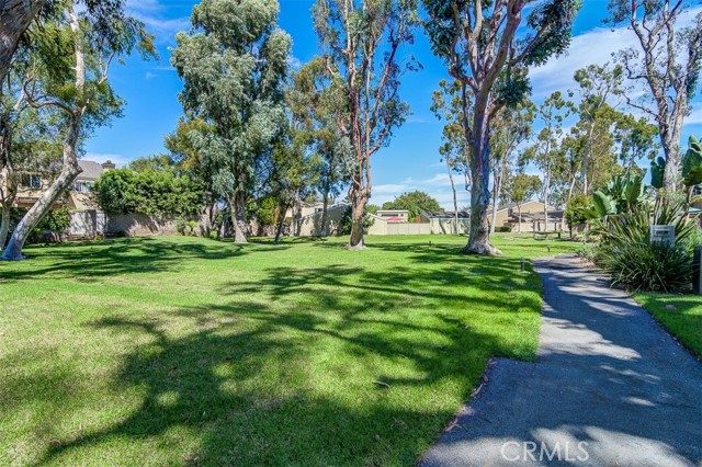 Detail Gallery Image 17 of 39 For 19715 Seacliff Ln, Huntington Beach,  CA 92648 - 2 Beds | 2 Baths