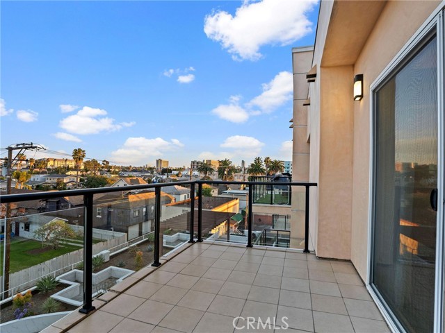 Detail Gallery Image 11 of 18 For 1598 Long Beach #405,  Long Beach,  CA 90813 - 1 Beds | 1 Baths