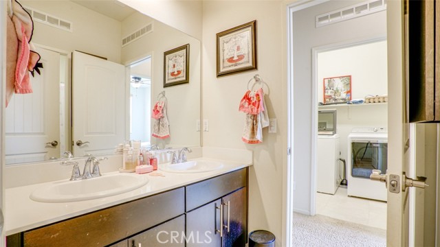 4248 W 5th Street, Santa Ana CA: https://media.crmls.org/medias/39885342-67d2-47d1-9c0b-29e3bf9eff8e.jpg