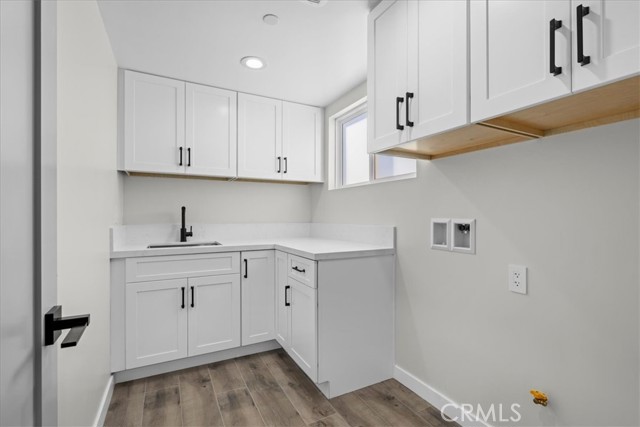 Full laundry room - entrance through the garage
