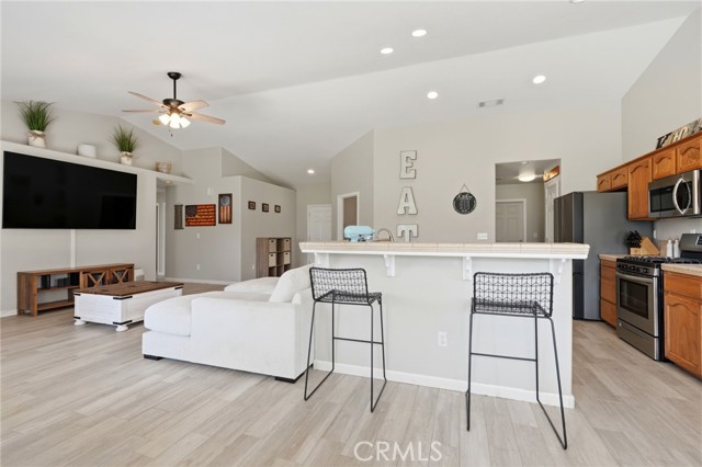 Detail Gallery Image 18 of 45 For 1849 W Spring Crest, Hanford,  CA 93230 - 4 Beds | 2 Baths