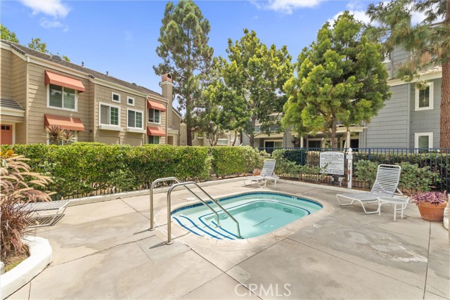 7291 Coho Dr, Huntington Beach CA: https://media.crmls.org/medias/39890703-dafd-454f-b065-0523a27378af.jpg