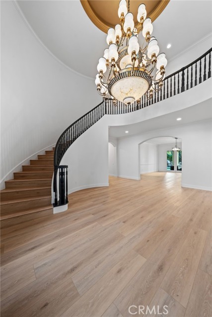 5418 Amber Circle, Calabasas CA: https://media.crmls.org/medias/398935c4-d092-464c-a90f-90161aec56c1.jpg