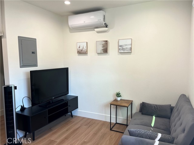 Detail Gallery Image 9 of 12 For 3593 Thor Ave, Los Alamitos,  CA 90720 - 1 Beds | 1 Baths