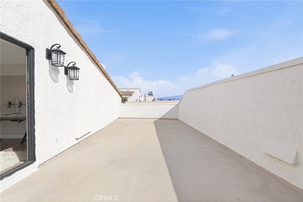 https://media.crmls.org/medias/398cea4a-2f8d-4f58-a663-bdf527b48c0d.jpg?preset=X-Large