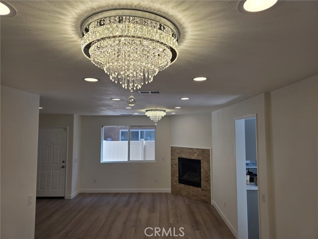 9427 Lemona Avenue, North Hills CA: https://media.crmls.org/medias/398d3365-4e68-4487-9d1b-c1f3500dfeec.jpg