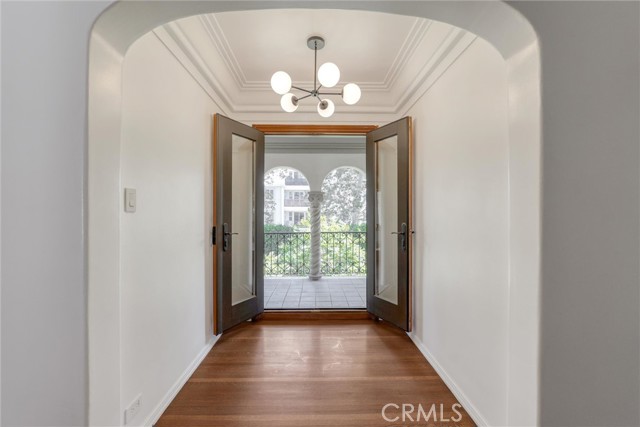 11159 La Maida Street, North Hollywood CA: https://media.crmls.org/medias/398e0370-a45c-4a86-a41d-bc23a952d90c.jpg