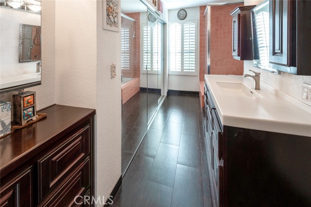 2110 Vanderbilt Lane, Redondo Beach, California 90278, 2 Bedrooms Bedrooms, ,2 BathroomsBathrooms,Residential,Sold,Vanderbilt,PV21255793