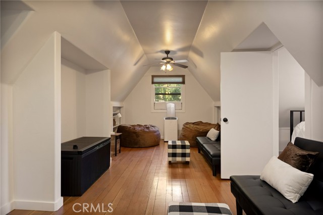 Detail Gallery Image 20 of 45 For 717 Crest Estates, Lake Arrowhead,  CA 92352 - 3 Beds | 3 Baths