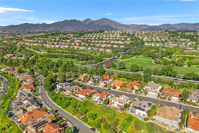 22685 Barlovento, Mission Viejo CA: https://media.crmls.org/medias/398f5e5e-fa56-4f65-a0e3-8cdf7e43ea2c.jpg