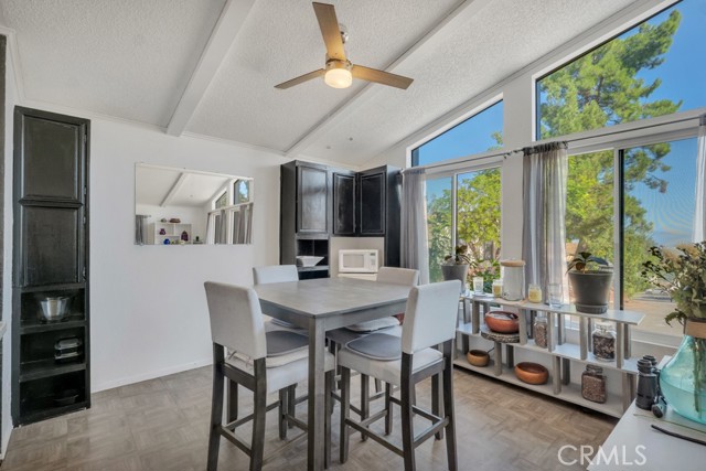 Detail Gallery Image 9 of 19 For 24425 Woolsey Canyon Rd #85,  Canoga Park,  CA 91304 - 2 Beds | 2 Baths