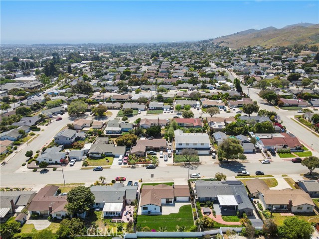 270 Fairfax Avenue, Ventura CA: https://media.crmls.org/medias/3991c9c6-e0c5-4318-8a21-29fc74045ef4.jpg