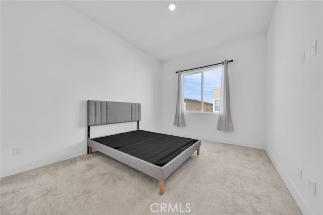 27216 Coyote Bush Court, Valencia CA: https://media.crmls.org/medias/3991fefc-25c7-495d-bb10-47809ce29ce2.jpg