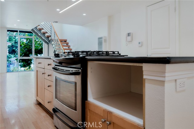 Detail Gallery Image 9 of 51 For 285 N Ventura Ave #5,  Ventura,  CA 93001 - 1 Beds | 1 Baths