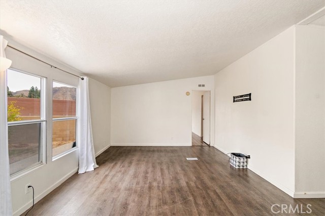 Detail Gallery Image 6 of 32 For 22111 Newport Ave #51,  Grand Terrace,  CA 92313 - 3 Beds | 2 Baths