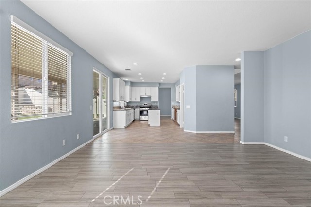 Detail Gallery Image 8 of 40 For 12459 Ava Loma, Victorville,  CA 92392 - 5 Beds | 3 Baths