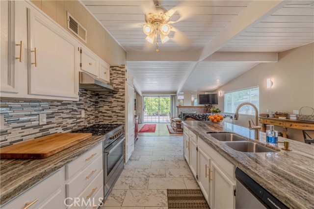Detail Gallery Image 16 of 58 For 1901 Victoria Dr, Fullerton,  CA 92831 - 4 Beds | 3 Baths