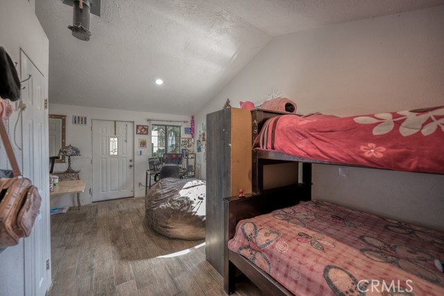 9555 1/2 Hierba Road, Agua Dulce CA: https://media.crmls.org/medias/3993e3a6-0902-4693-bfe1-ce7da3359c3a.jpg