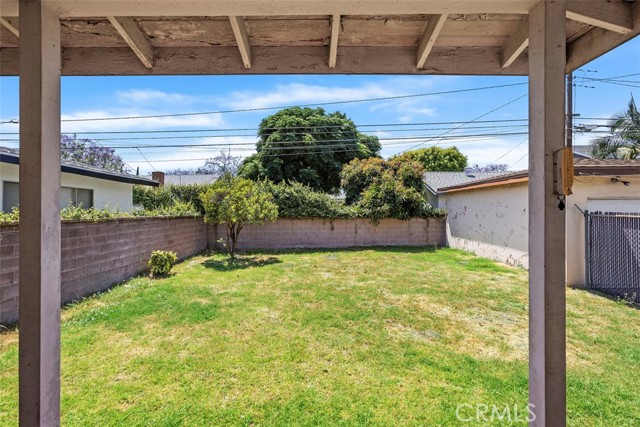 2729 N Studebaker Road, Long Beach CA: https://media.crmls.org/medias/3994c1bc-67a0-4724-a5e4-393dbbb21de0.jpg