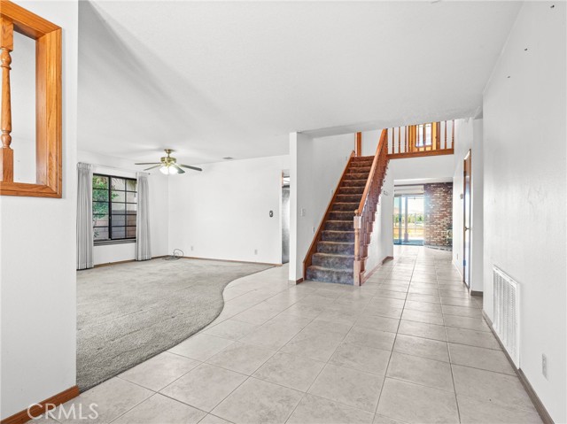 Detail Gallery Image 10 of 45 For 14053 Driftwood Dr, Victorville,  CA 92395 - 3 Beds | 2/1 Baths