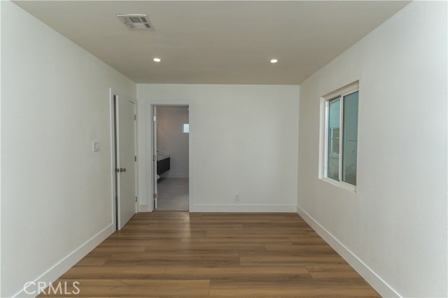 8326 Greenpoint, Riverside CA: https://media.crmls.org/medias/3994fc12-2658-4029-972d-3876052fd368.jpg