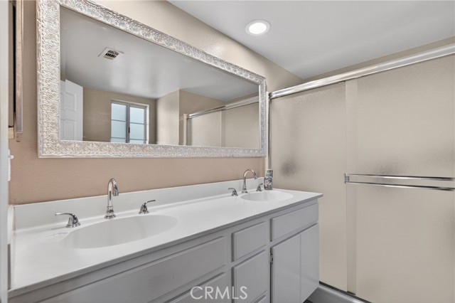 Detail Gallery Image 10 of 21 For 22921 Banyan #265,  Saugus,  CA 91390 - 3 Beds | 2 Baths