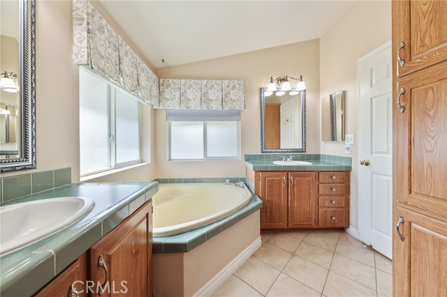 15111 Pipeline Avenue, Chino Hills CA: https://media.crmls.org/medias/399581ba-820b-4e09-9800-3653bcb12c83.jpg