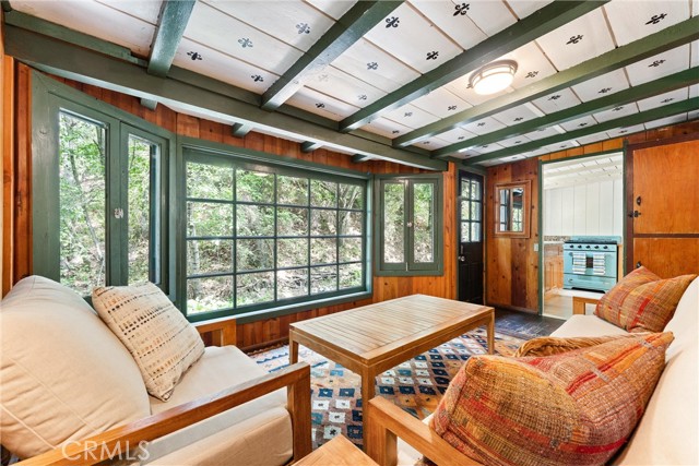 25 Hot Spring Canyon Rd, San Juan Capistrano CA: https://media.crmls.org/medias/3995d31b-9007-4590-9226-4c5b40283518.jpg