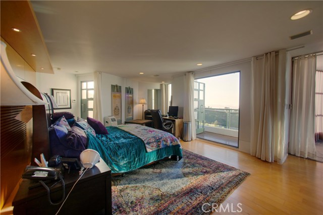 Detail Gallery Image 20 of 53 For 3807 Crest Rd, Rancho Palos Verdes,  CA 90275 - 5 Beds | 6/1 Baths