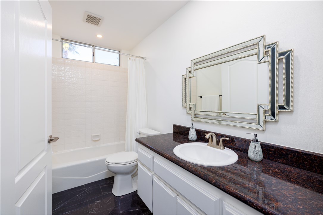 Detail Gallery Image 15 of 28 For 111 Augusta Dr, Rancho Mirage,  CA 92270 - 2 Beds | 2 Baths