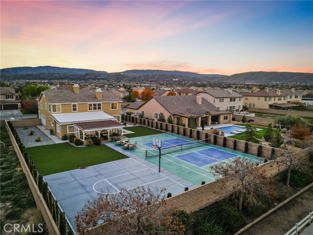 Detail Gallery Image 5 of 55 For 3625 Paddock Way, Quartz Hill,  CA 93536 - 6 Beds | 4/2 Baths