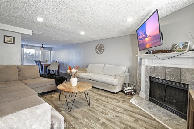 Detail Gallery Image 15 of 37 For 16126 Cornuta Ave #111,  Bellflower,  CA 90706 - 3 Beds | 2 Baths