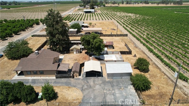 1492 W Sumner Avenue, Fresno CA: https://media.crmls.org/medias/3997aa13-0672-4095-8b86-e13807cae8a2.jpg