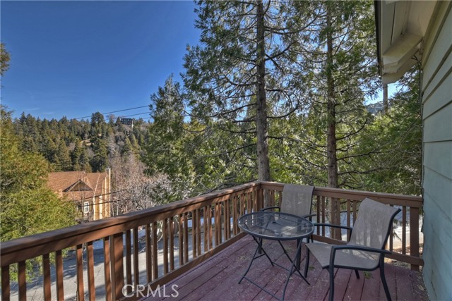 28621 Shenandoah Drive, Lake Arrowhead CA: https://media.crmls.org/medias/3997c2ea-a32b-4fb3-90f8-9c1c028c4611.jpg