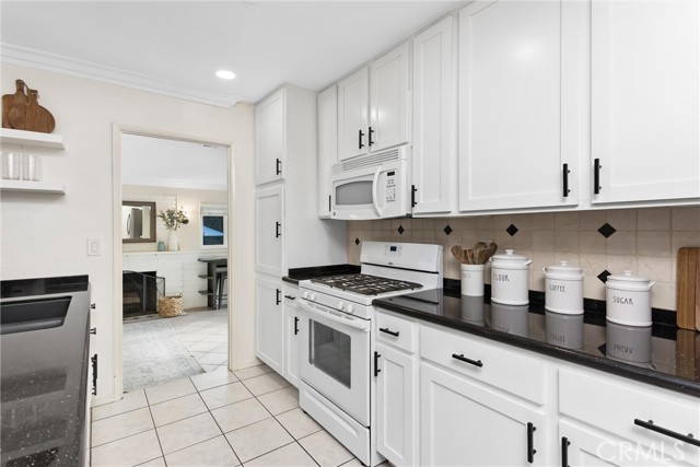 Detail Gallery Image 14 of 52 For 1235 W Cypress, Redlands,  CA 92373 - 5 Beds | 3 Baths