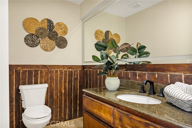 Detail Gallery Image 16 of 44 For 26352 Spyglass Dr, Lake Arrowhead,  CA 92352 - 5 Beds | 3/1 Baths