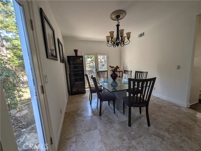 2822 Jason Court, Thousand Oaks CA: https://media.crmls.org/medias/3998147a-d615-422e-a68d-af5f79325197.jpg