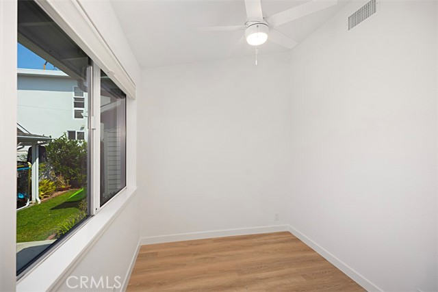 Detail Gallery Image 8 of 11 For 651 Glenneyre, Laguna Beach,  CA 92651 - 2 Beds | 1 Baths