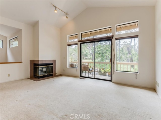 2320 Wilcombe Drive, Cambria CA: https://media.crmls.org/medias/39990f01-5511-4066-9a06-7db6e62784ce.jpg