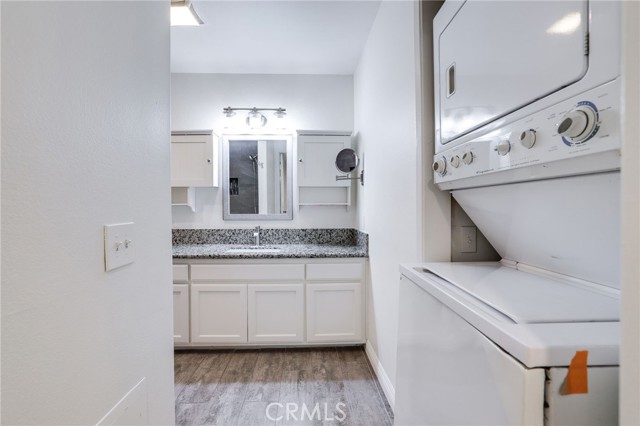 Detail Gallery Image 8 of 15 For 3613 S Bear #B,  Santa Ana,  CA 92704 - 1 Beds | 1 Baths