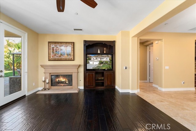 Detail Gallery Image 16 of 59 For 4061 Elderberry Cir, Corona,  CA 92882 - 4 Beds | 4/1 Baths