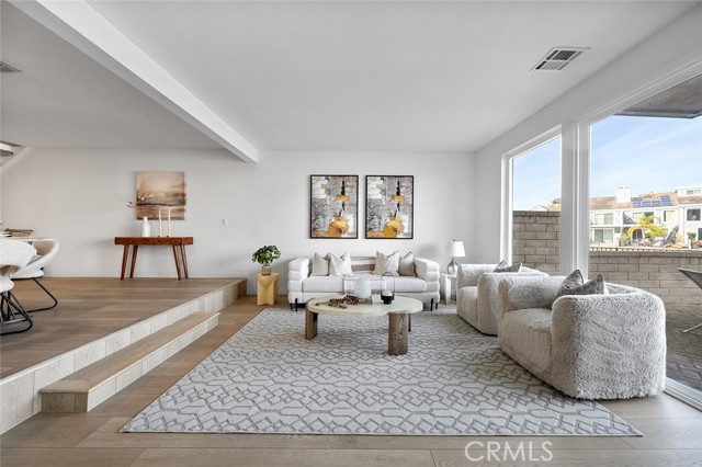 Detail Gallery Image 8 of 36 For 16090 Tortola Cir, Huntington Beach,  CA 92649 - 3 Beds | 3 Baths