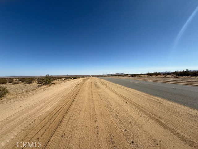 240 E Avenue N, Lancaster CA: https://media.crmls.org/medias/399b6dc4-65e4-4140-bbd0-5f1d2c2bd280.jpg
