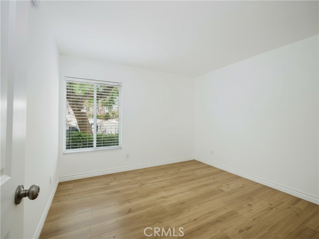 Detail Gallery Image 8 of 25 For 5700 Etiwanda Ave #102,  Tarzana,  CA 91356 - 3 Beds | 2 Baths