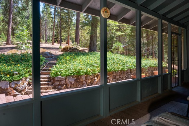 Detail Gallery Image 8 of 41 For 7167 Snyder Ridge Rd, Mariposa,  CA 95338 - 3 Beds | 2 Baths