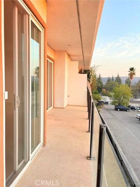 Detail Gallery Image 7 of 36 For 564 via Pueblo, Riverside,  CA 92507 - 3 Beds | 3/1 Baths