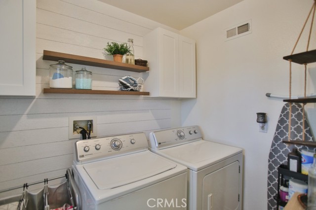 Detail Gallery Image 13 of 41 For 30137 Pixie Dr, Running Springs,  CA 92382 - 3 Beds | 2/1 Baths