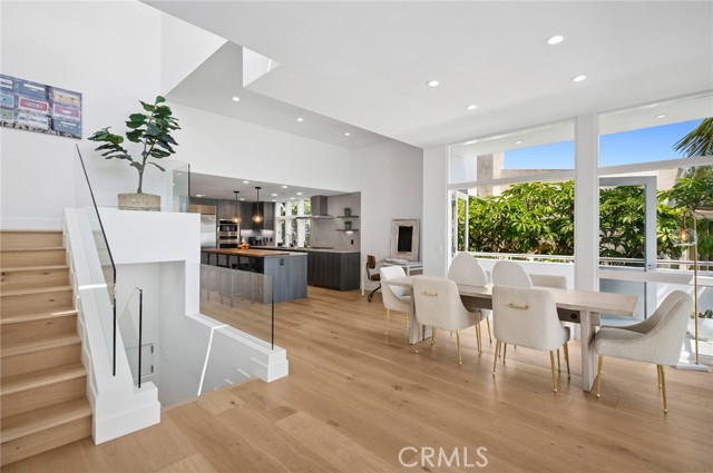 Detail Gallery Image 9 of 35 For 1061 Skyline Dr, Laguna Beach,  CA 92651 - 4 Beds | 2/2 Baths