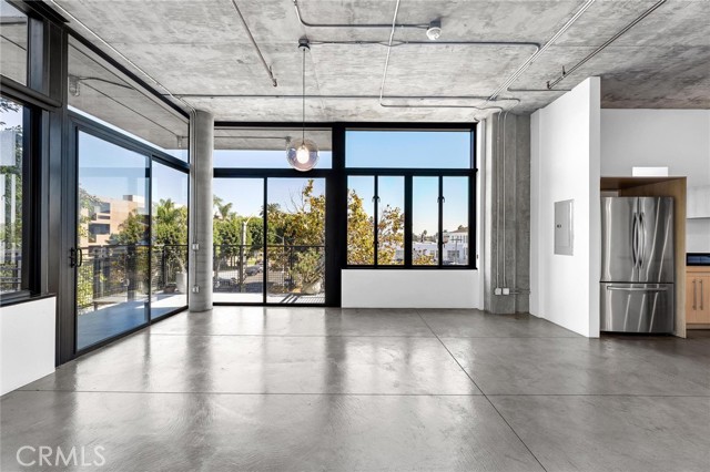 Detail Gallery Image 23 of 41 For 835 Locust Ave #322,  Long Beach,  CA 90813 - 1 Beds | 1 Baths