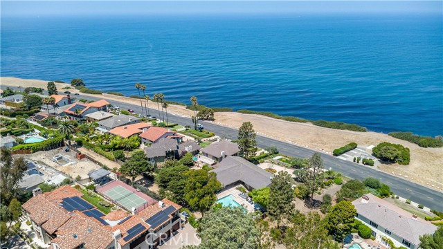 1500 Paseo Del Mar, Palos Verdes Estates CA: https://media.crmls.org/medias/399ffbb0-caa4-40b2-abef-04ee55cba4a9.jpg